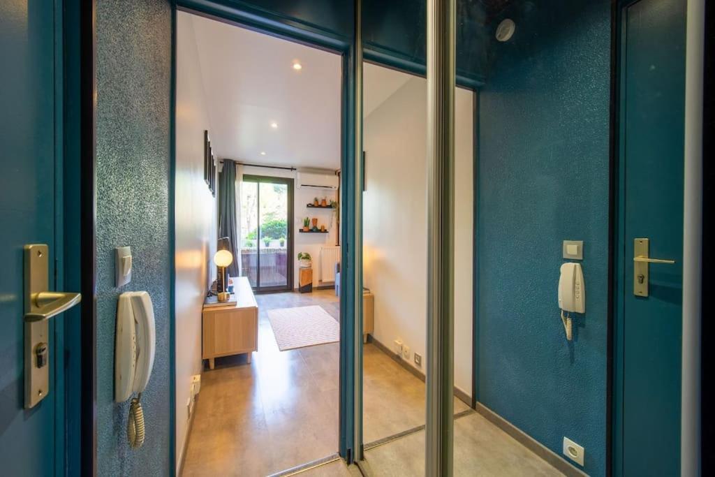 Air-Conditioned Apartment With Private Parking 마르세유 외부 사진