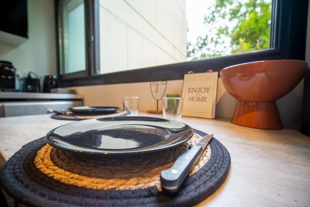 Air-Conditioned Apartment With Private Parking 마르세유 외부 사진
