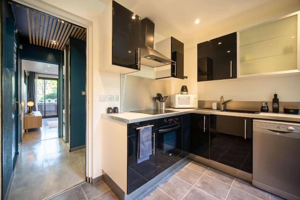 Air-Conditioned Apartment With Private Parking 마르세유 외부 사진