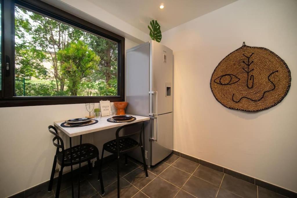 Air-Conditioned Apartment With Private Parking 마르세유 외부 사진